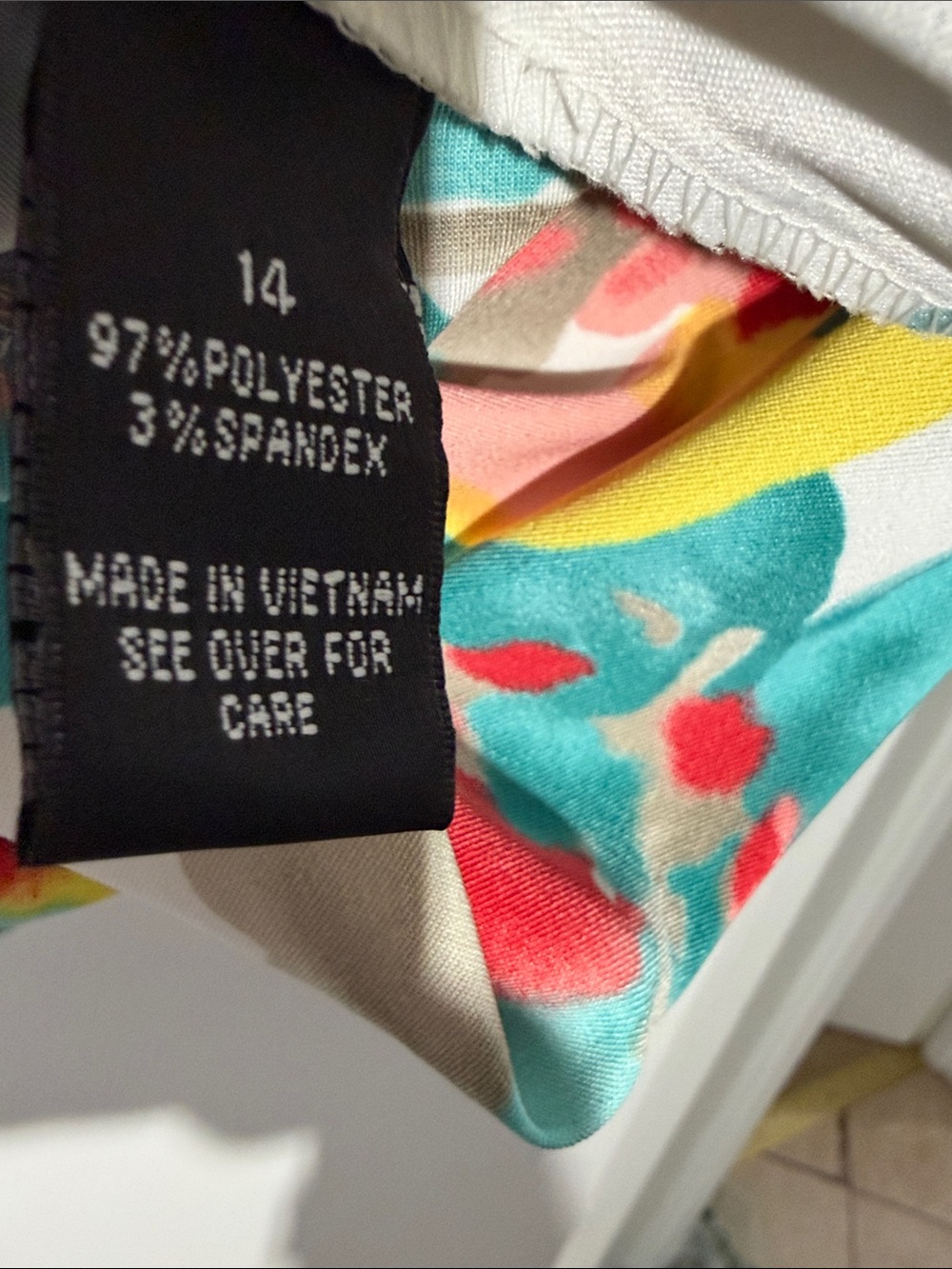 AGB White Sleeveless Sheath Dress with Teal, Coral, Yellow Floral Print - Picture 3 of 10